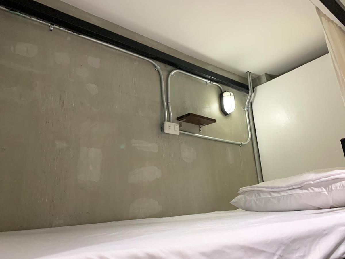 Happynest Hostel Cebu Exterior photo