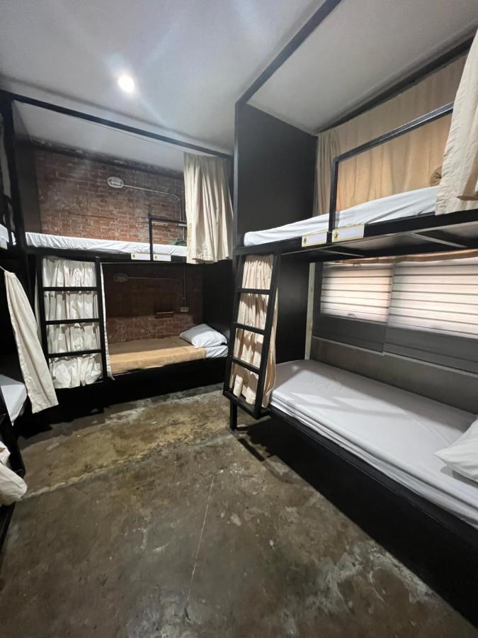 Happynest Hostel Cebu Exterior photo